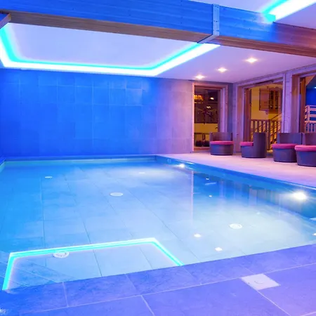 Familial La Griotte Avec Piscine *